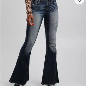 #84 Buckle Black Fit 53 Super Flare